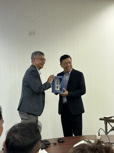 間崎社長と代表